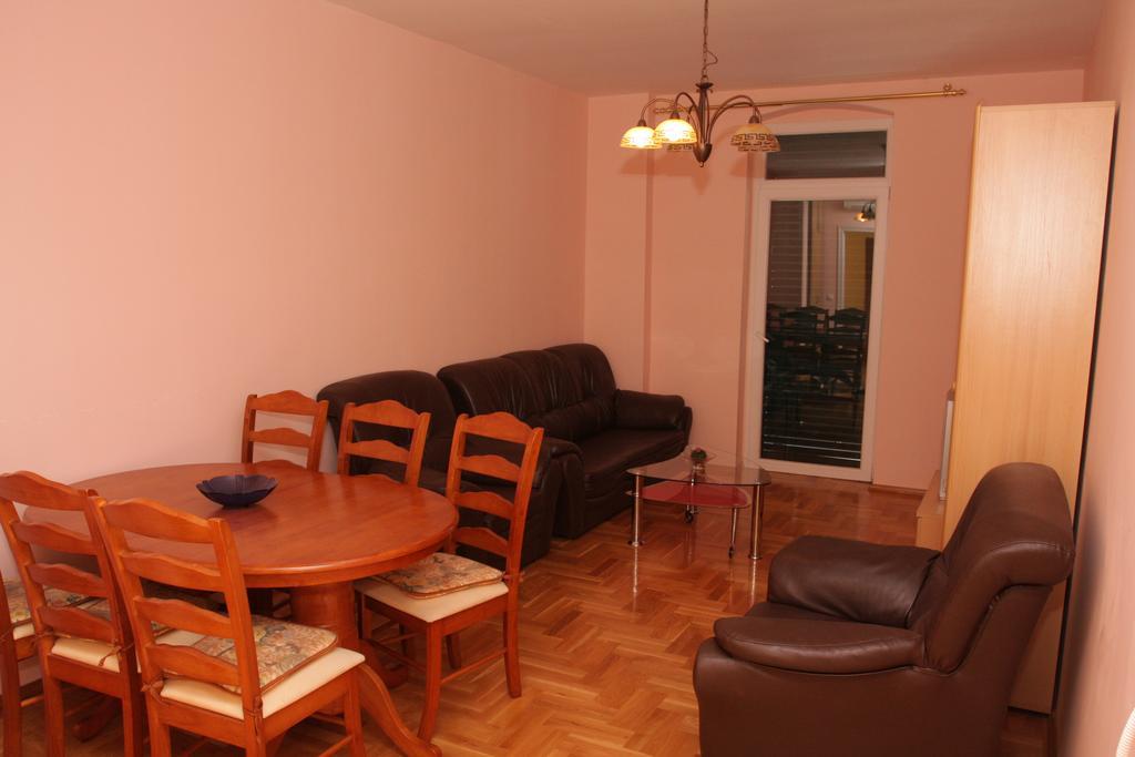 Apartmani Paula Makarska Ngoại thất bức ảnh