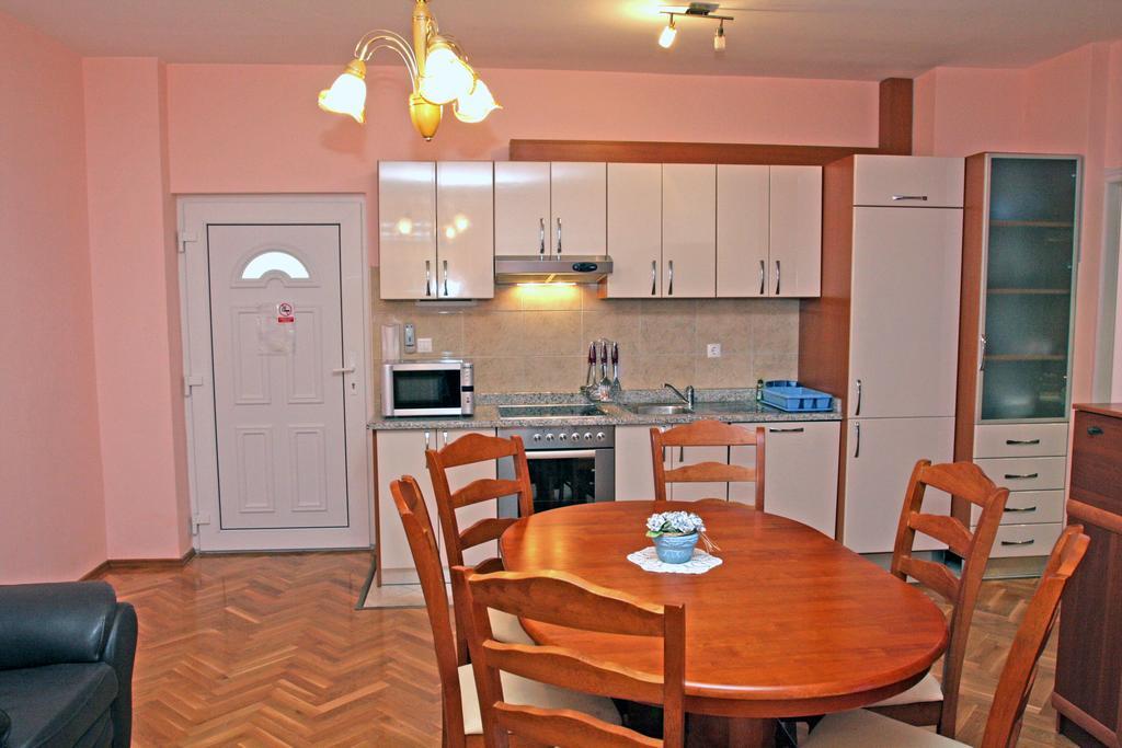 Apartmani Paula Makarska Ngoại thất bức ảnh