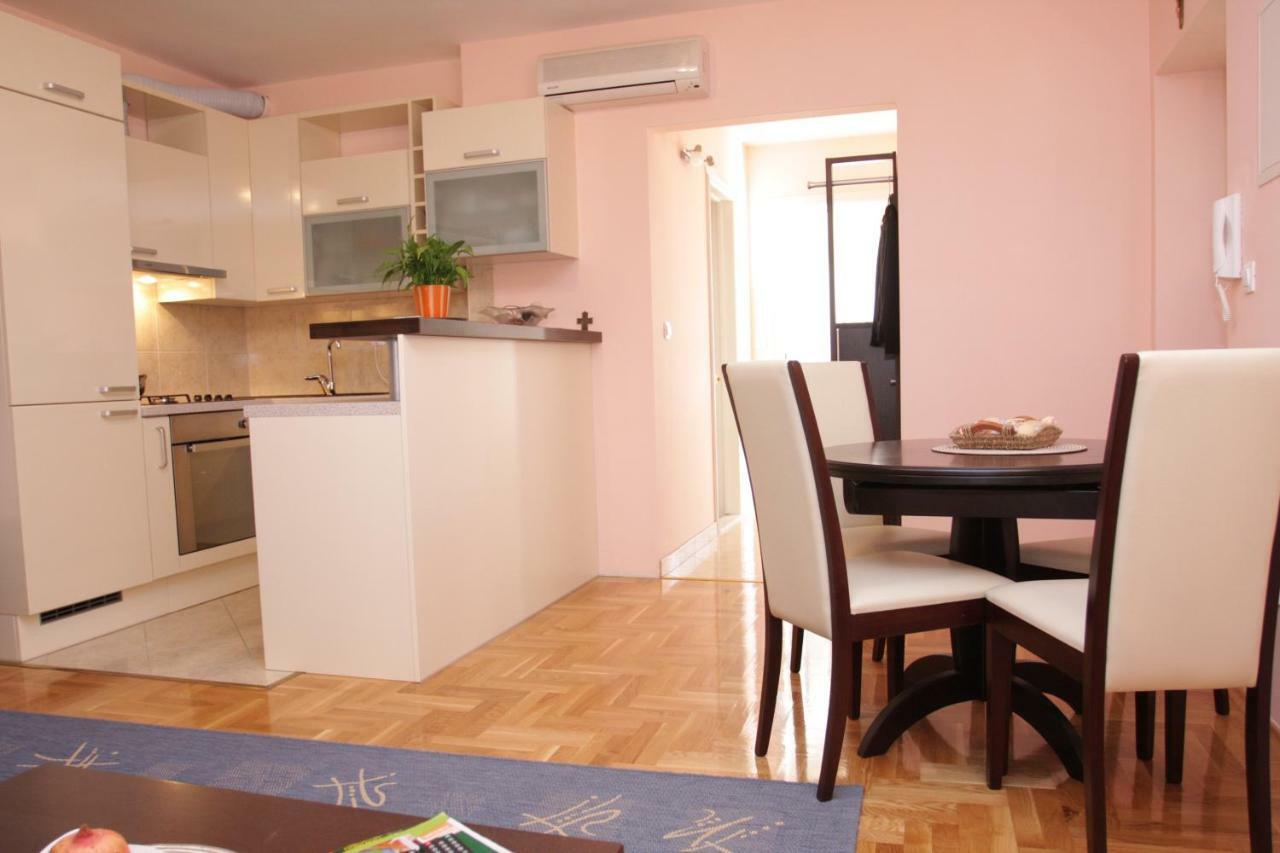 Apartmani Paula Makarska Ngoại thất bức ảnh